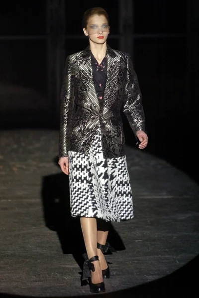 Look 17